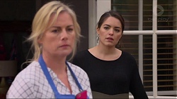 Lauren Turner, Paige Novak in Neighbours Episode 