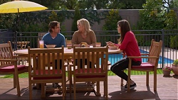 Brad Willis, Lauren Turner, Paige Novak in Neighbours Episode 