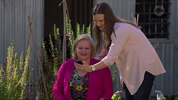 Sheila Canning, Amy Williams in Neighbours Episode 