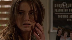 Amy Williams in Neighbours Episode 