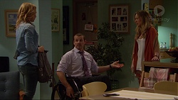 Steph Scully, Toadie Rebecchi, Sonya Rebecchi in Neighbours Episode 