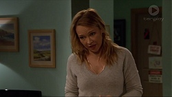 Steph Scully in Neighbours Episode 