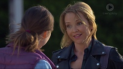 Amy Williams, Steph Scully in Neighbours Episode 