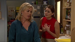 Lauren Turner, Paige Novak in Neighbours Episode 