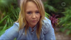 Steph Scully in Neighbours Episode 