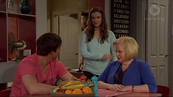 Kyle Canning, Amy Williams, Sheila Canning in Neighbours Episode 