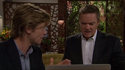 Daniel Robinson, Paul Robinson in Neighbours Episode 