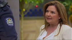 Terese Willis in Neighbours Episode 