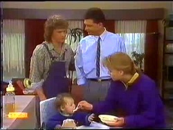 Henry Ramsay, Des Clarke, Jamie Clarke, Bronwyn Davies in Neighbours Episode 0768