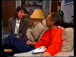 Beverly Robinson, Jim Robinson in Neighbours Episode 0769