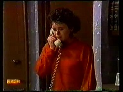 Lucy Robinson in Neighbours Episode 