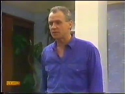 Jim Robinson in Neighbours Episode 