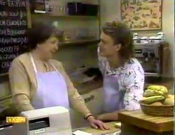Edith Chubb, Henry Ramsay in Neighbours Episode 0869