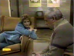 Madge Bishop, Rob Lewis in Neighbours Episode 