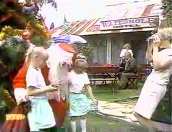 Madge Bishop, Rob Lewis in Neighbours Episode 0871