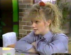 Sharon Davies in Neighbours Episode 0871