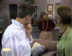 Paul Robinson, Gloria Lewis, Gail Robinson in Neighbours Episode 0871