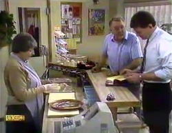 Edith Chubb, Harold Bishop, Des Clarke in Neighbours Episode 0872