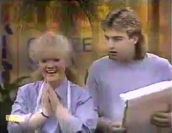 Sharon Davies, Nick Page in Neighbours Episode 0872