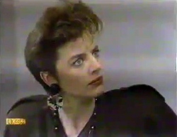 Gail Robinson in Neighbours Episode 