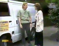 Tree Surgeon, Beverly Robinson in Neighbours Episode 0875