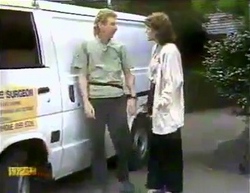 Tree Surgeon, Beverly Robinson in Neighbours Episode 