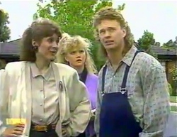 Beverly Robinson, Sharon Davies, Henry Ramsay in Neighbours Episode 0875