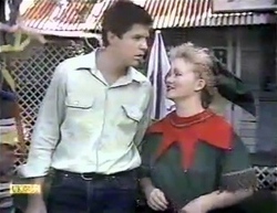 Joe Mangel, Sharon Davies in Neighbours Episode 