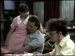 Cody Willis, Doug Willis, Pam Willis in Neighbours Episode 