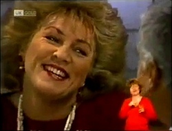 Cheryl Stark, Lou Carpenter in Neighbours Episode 