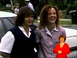 Debbie Martin, Pam Willis, Cody Willis in Neighbours Episode 