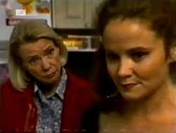 Helen Daniels, Julie Martin in Neighbours Episode 2150