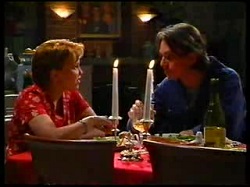 Libby Kennedy, Darren Stark in Neighbours Episode 