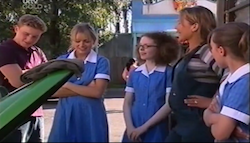 Boyd Hoyland, Sky Mangel, Penny Weinberg, Steph Scully, Summer Hoyland in Neighbours Episode 4685