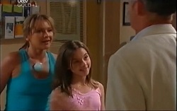 Steph Scully, Summer Hoyland, Bobby Hoyland in Neighbours Episode 4713