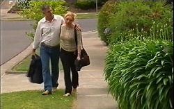 Bobby Hoyland, Janelle Timmins in Neighbours Episode 4714