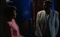 Lyn Scully, Bobby Hoyland in Neighbours Episode 4724