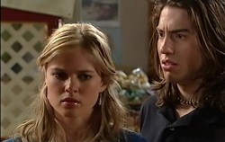 Elle Robinson, Dylan Timmins in Neighbours Episode 4938