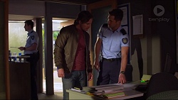 Brad Willis, Mark Brennan in Neighbours Episode 7272