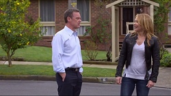 Paul Robinson, Steph Scully in Neighbours Episode 