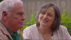 Lou Carpenter, Rochelle Neve in Neighbours Episode 7274