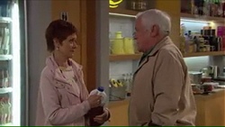 Susan Kennedy, Lou Carpenter in Neighbours Episode 