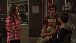 Amy Williams, Kyle Canning, Jimmy Williams in Neighbours Episode 