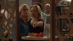 Lauren Turner, Steph Scully in Neighbours Episode 7281