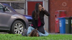 Michelle Kim, Paige Novak in Neighbours Episode 