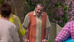 Susan Kennedy, Sonya Rebecchi, Toadie Rebecchi, Karl Kennedy in Neighbours Episode 