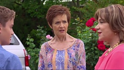 Charlie Hoyland, Susan Kennedy, Lyn Scully in Neighbours Episode 