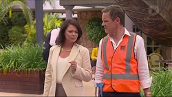 Julie Quill, Paul Robinson in Neighbours Episode 7302