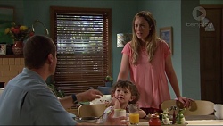 Toadie Rebecchi, Nell Rebecchi, Sonya Rebecchi in Neighbours Episode 