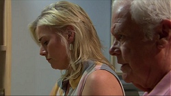 Lauren Turner, Lou Carpenter in Neighbours Episode 7308